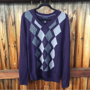 Banana Republic Men’s Royal Purple Argyle V-Neck Sweater Size Medium
